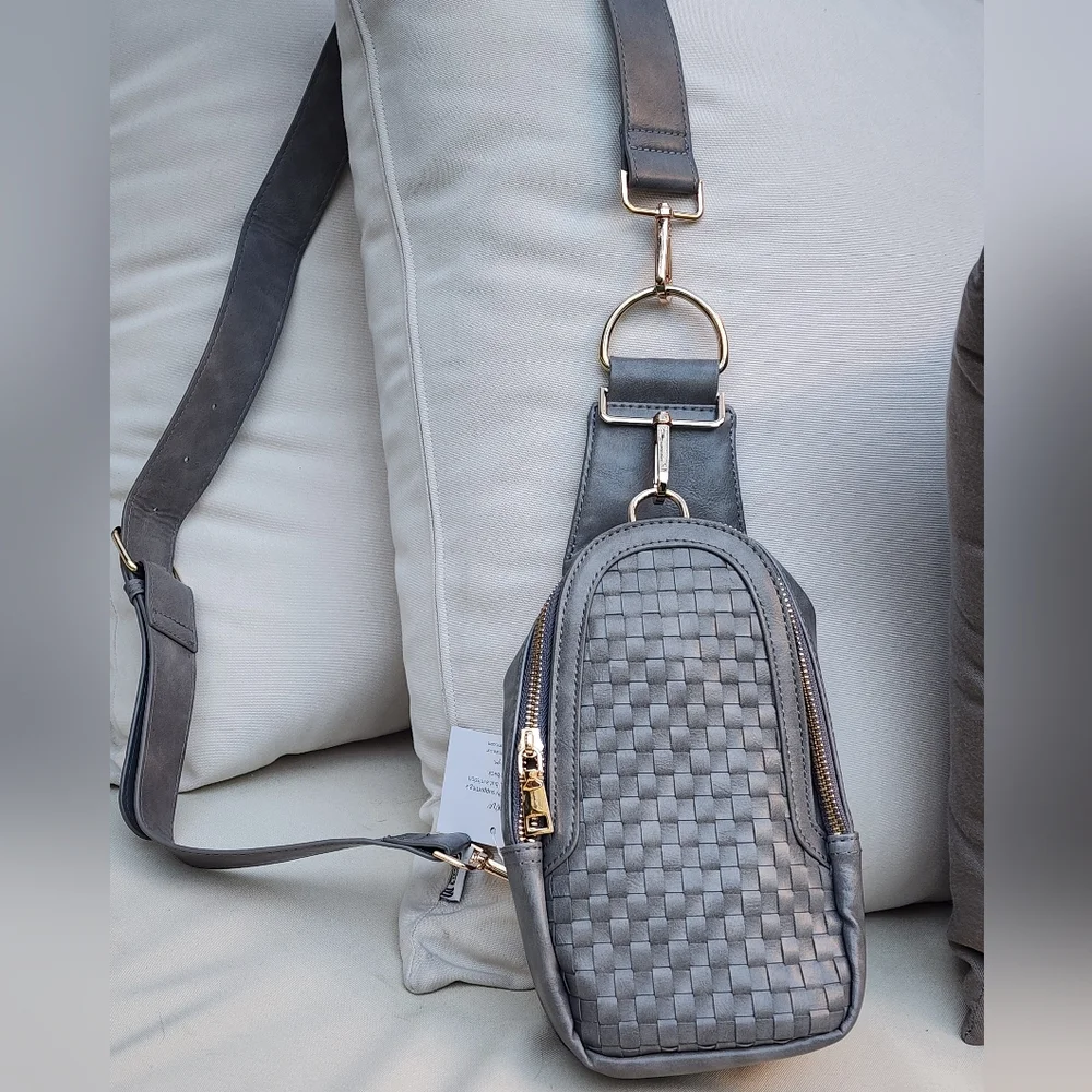 Pretty Simple Women's Waverly Gray Woven Vegan Leather Sling Crossbody Bag - Picture 5 of 8